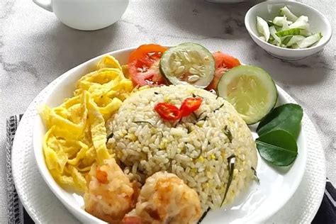 Resep Praktis Nasi Goreng Daun Jeruk Untuk Menu Sarapan Keluarga Yang