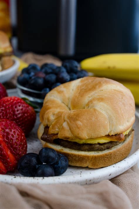 Jimmy Dean Breakfast Sandwich Air Fryer Recipe - Devour Dinner