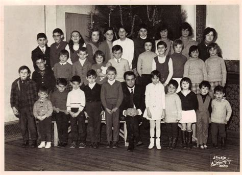 Photo De Classe Classe Unique De Maternelle De Fours Copains D