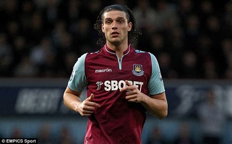 Andy Carroll injury keeps him out for up to four months | Daily Mail Online