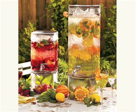 Hosting A Party Try This New Summer Trend Fruit Infused Spa Water Serve The Goddess