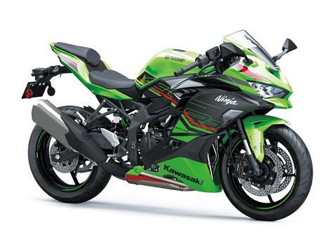 Kawasaki annonce la seule 4 cylindres 400 cm3 du marché la Ninja ZX 4R