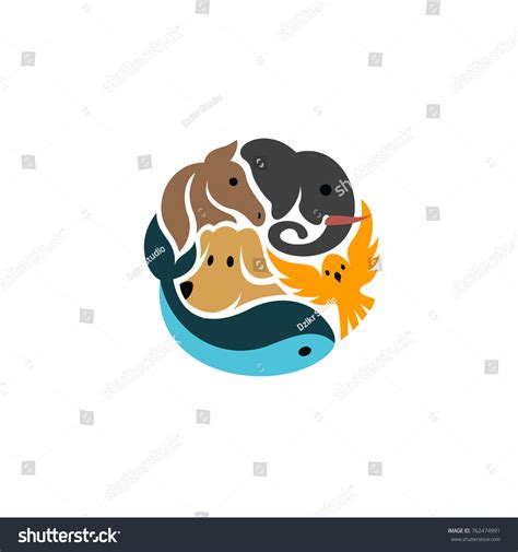 Vektor Stok Animals Circle Globe Logo Template Tanpa Royalti