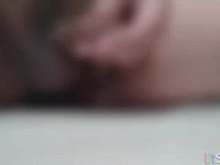 個人撮影オナニーしていたら気持ち良すぎて床の上に精子を飛ばしてしまう Pornhub Gay