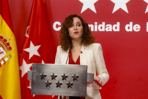 Ayuso cierra el año cargando contra Sánchez Es un comunista secundado