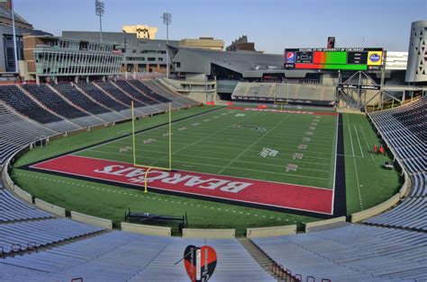 Nippert Stadium South A Photo Of Nippert Stadium From Th Flickr