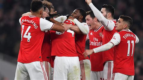 Novo Arsenal Domina United Na Primeira Etapa Vence E Ameniza Crise