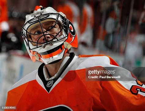 Flyers Brian Boucher Photos and Premium High Res Pictures - Getty Images