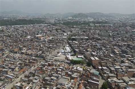 Favela E Democracia