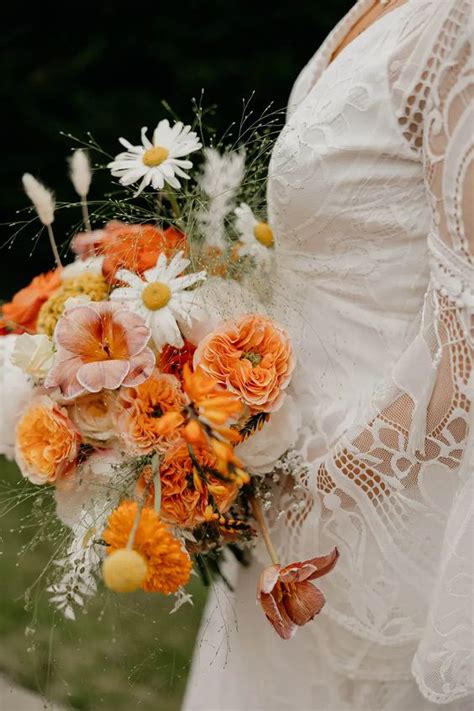 77 Beautiful And Bright Marigold Wedding Ideas - Weddingomania