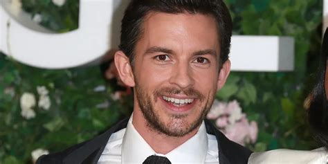 Jonathan Bailey Circling Lead Role In Jurassic World Jurassic Outpost