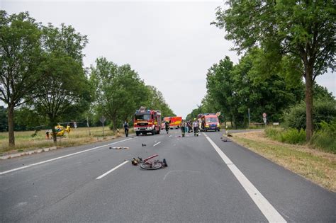 Schwerer Unfall Auf Der B In Drensteinfurt Mit Drei Verletzten