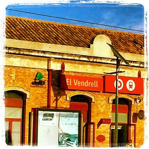renfe el vendrell rail station