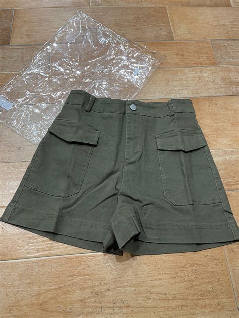 Army Green Cargo Shorts Women S Fashion Bottoms Shorts On Carousell