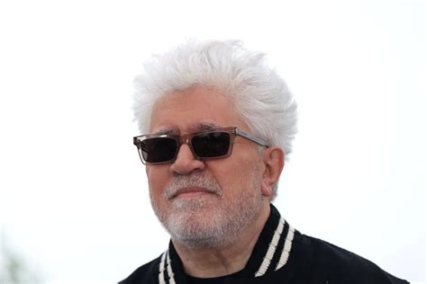 Cannes Almodovar Estrenó “extraña Forma De Vida” Su último “capricho” Infobae