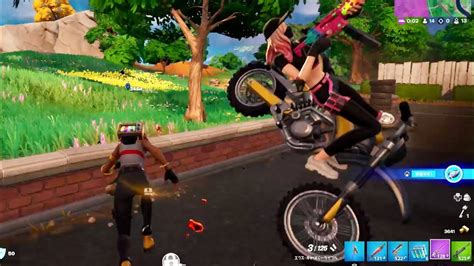 【fortnite フォートナイト】バスならぬ、バイクガス爆発！！！〜バイクを降りたその先に〜 Fortnite フォートナイト 爆発 Youtube