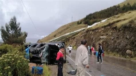 Pistas Mojadas Ocasiona Volcadura De Camioneta Accidente Deja 1 Muerto