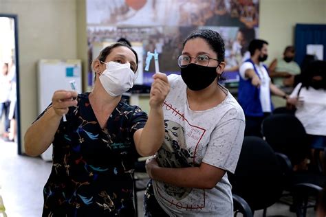 Vacina contra a Covid é ofertada em 11 pontos de Manaus neste sábado