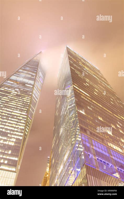 one world trade center at night Stock Photo - Alamy