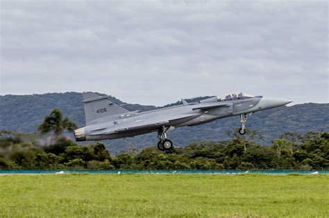 Nuevos Pilotos De La Fuerza A Rea Brasile A Completan Su Primer Vuelo