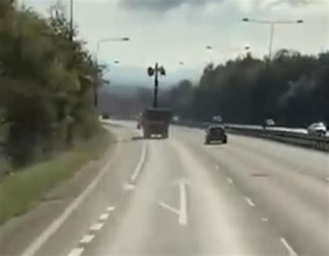 Moment Lorry Smashes Into Bridge And Snaps Off Its Metal Grab Video