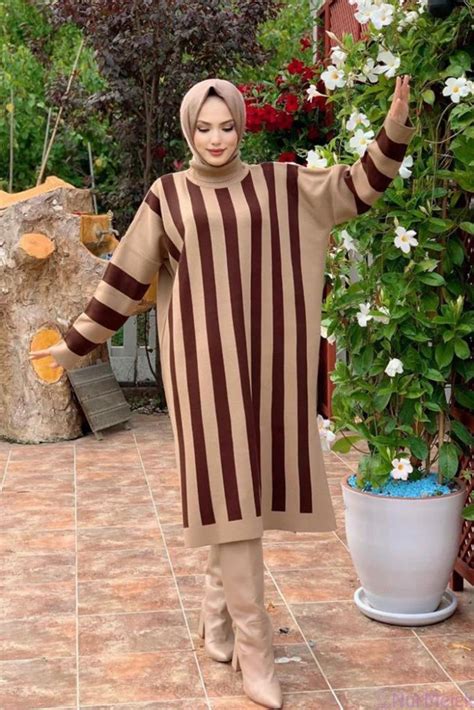 Sonbahar K Sezonunun En Trend Tesett R Triko Tunik Modeli