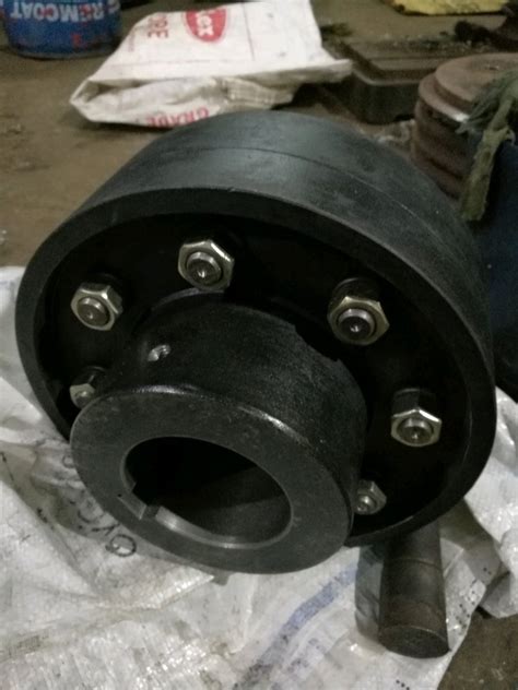 Mild Steel Fenner Equivalents Pin Bush Coupling For Industrial Size