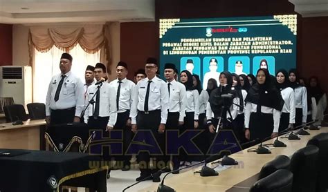 Dilantik Sekdaprov Pejabat Eselon Iii Dan Iv Pemprov Kepri Dirotasi