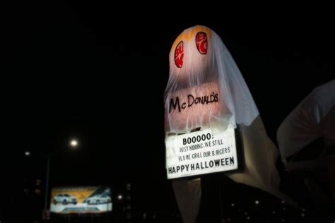 NY Burger King Trolls McDonald’s With Ghostly Halloween Costume - Eater