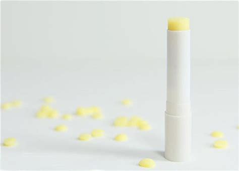 20 Deliciously Simple DIY Lip Balm Recipes - Brit + Co