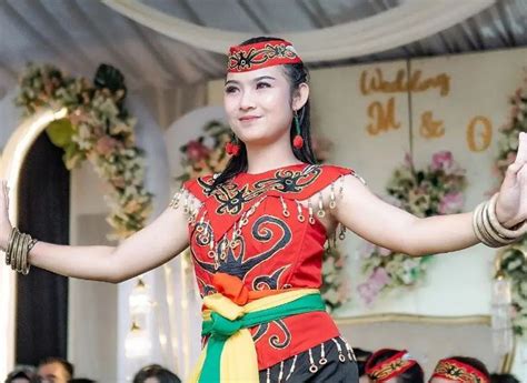 Cara Menikah Dalam Suku Dayak Ini Tahapan Adat Yang Harus Dilalui