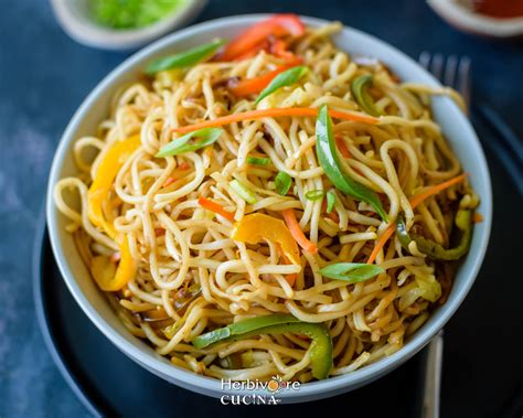 Herbivore Cucina Vegetable Hakka Noodles