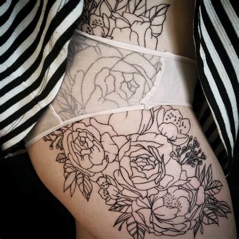 First Session On These Pretty Hip Flowers Done By Rachelle Carroll At