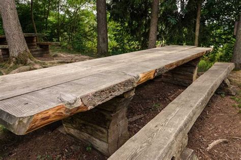 10 Gorgeously Rustic Log Tables You Ll Want For Your Cabin Off Grid World