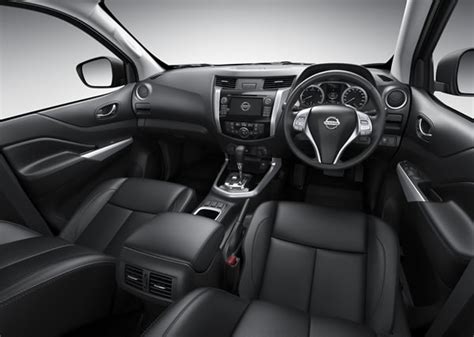 2015 Nissan NP300 Navara STX Front Seats Ute Guide