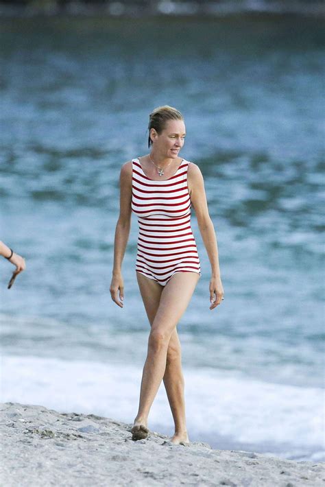 40 Hot And Sexy Uma Thurman Bikini Photos 12thBlog