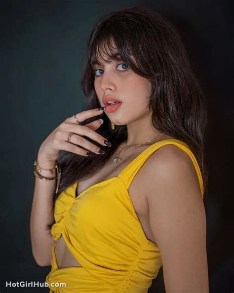 Hot Riva Arora Big Boobs Instagram Models Pics