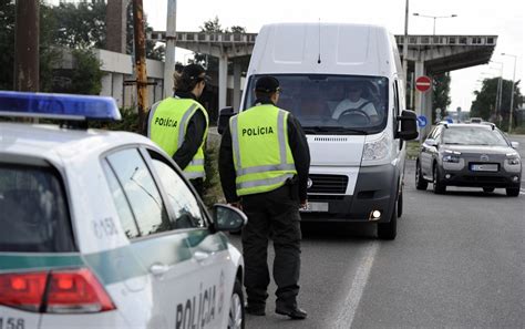 Visszaállítják a határellenőrzést a teljes szlovák magyar határon