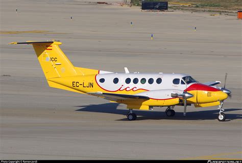 EC LJN Institut Cartografic De Catalunya Beech Super King Air 200 Photo