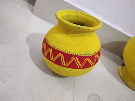 Matka painting | Pottery painting designs, Painted pots diy, Art decor diy