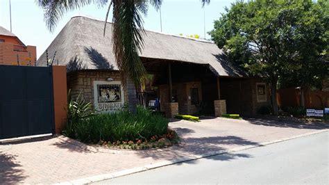 Singati Sands Sunninghill, South Africa Has Wi-Fi and Shared Outdoor ...