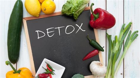 5 Effective Ways To Detoxify Your Body At Home Naturally