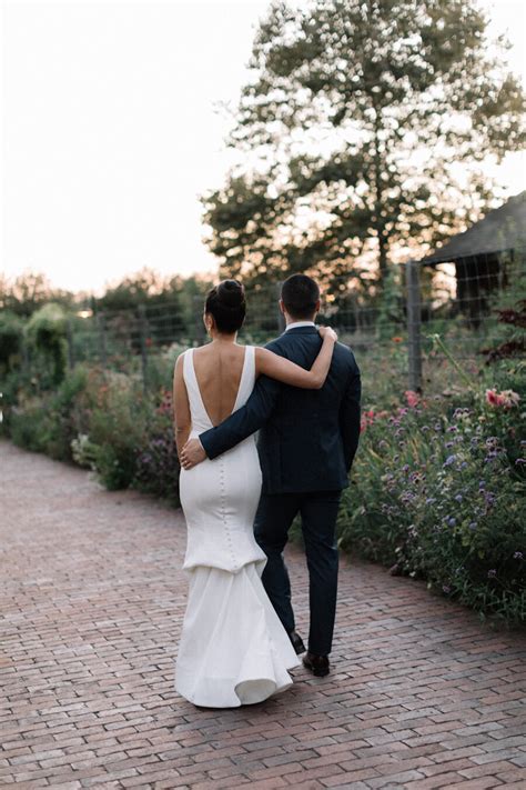 Blue Hill At Stone Barns Wedding With Sunflowers Ang Weddings And Events