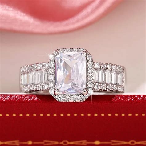 Huitan Luxury Square Cubic Zirconia Crystal Wedding Rings For Women