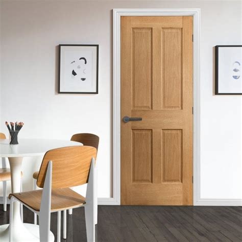 Internal Oak Unfinished Traditional Victorian 4P Door