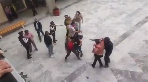 Video Se Arma La Rebambaramba En Los Juzgados Por Juicio De Guarda Y