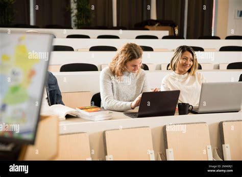 Students in lecture hall Stock Photo - Alamy