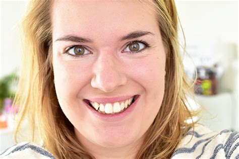 Essence Pure Nude Foundation Concealer ByAranka Nl