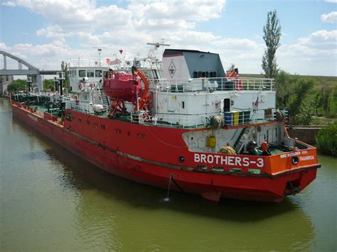 Бразерс-3 — Фото — Водный транспорт