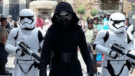 How to Meet Star Wars Characters at Disney World: Tips and Locations